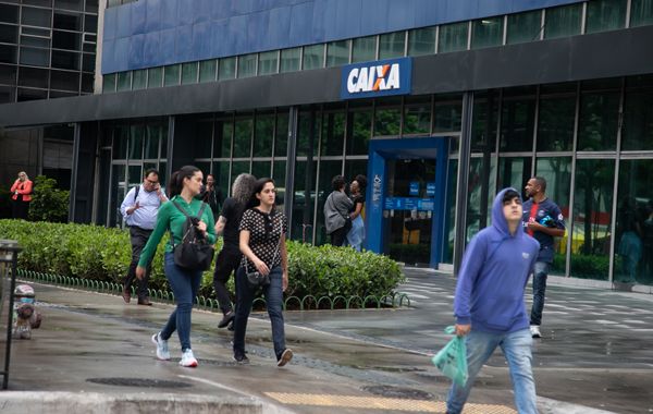 Novo crédito oferecido pela Caixa pode levar à perda da casa própria