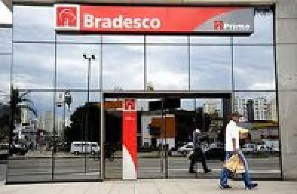 Bradesco paga segunda parte da PLR aos funcionários na próxima sexta