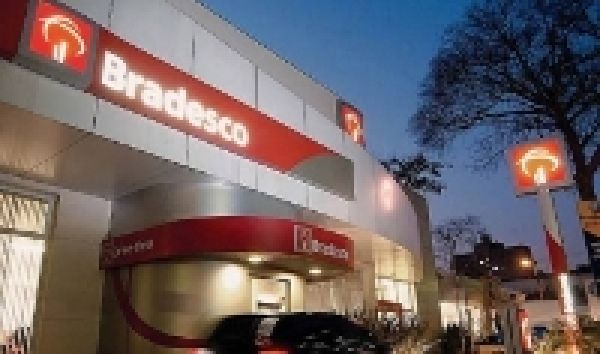 TST condena Bradesco a pagar R$ 3 mi por contratação ilegal de corretores