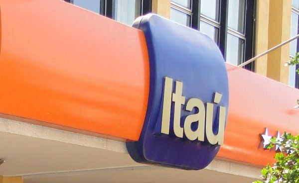 Com cofres cheios, Itaú compra operação de varejo do HSBC no Chile