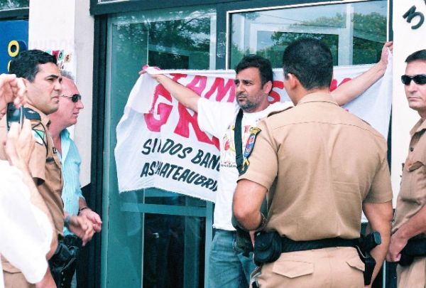 TST condena 8 bancos por usar ações judiciais para inviabilizar greve