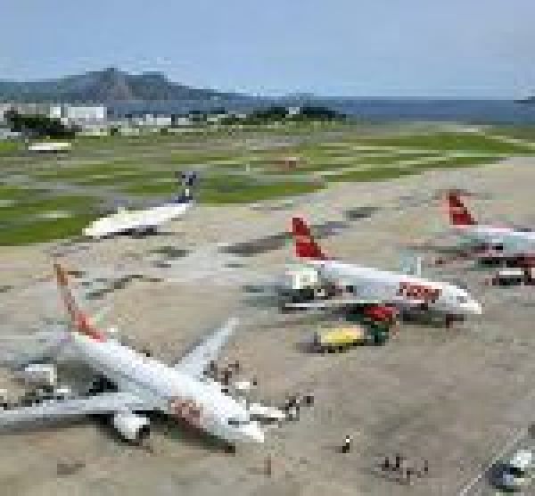 Aeroportos vão a leilão: CUT e sindicatos armam protesto e ações judiciais.