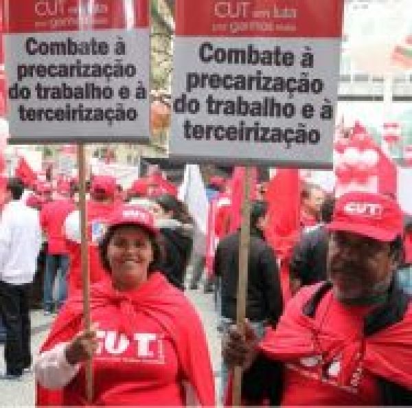 Ameaça à classe trabalhadora: deputado Arthur Maia apresenta relatório e PL 4330 avança no Congresso