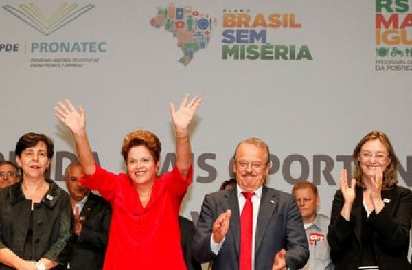 Dilma critica economistas que pregam desemprego contra a inflação