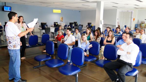 SINTRAFI Toledo e Região realiza reunião nas agências Bancárias