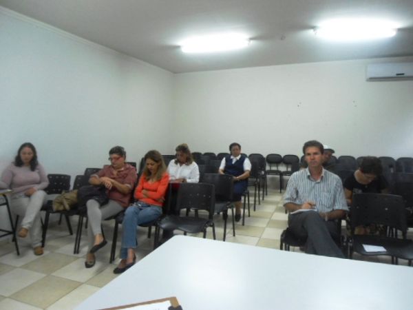 Dirigente do Seeb Umuarama participa de reunião do Conselho de Segurança Alimentar