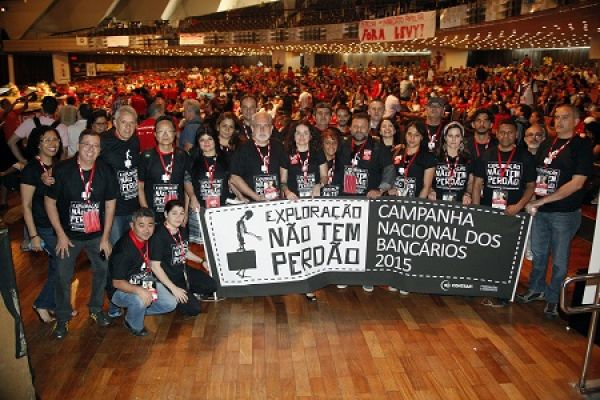 Greve dos bancários ganha apoio no 12º CONCUT   