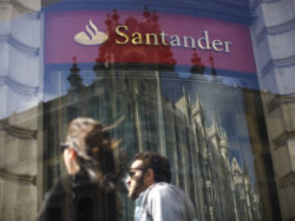 Pelo quarto mês, Santander lidera ranking de queixas de clientes no BC