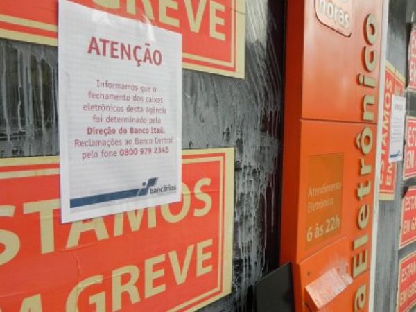 Contraf-CUT repudia truque do Itaú de fechar caixas eletrônicos na greve