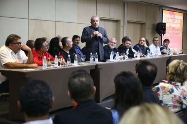 Em seminário da Contraf-CUT, Lula afirma que situação não será ruim o tempo todo e pede paciência