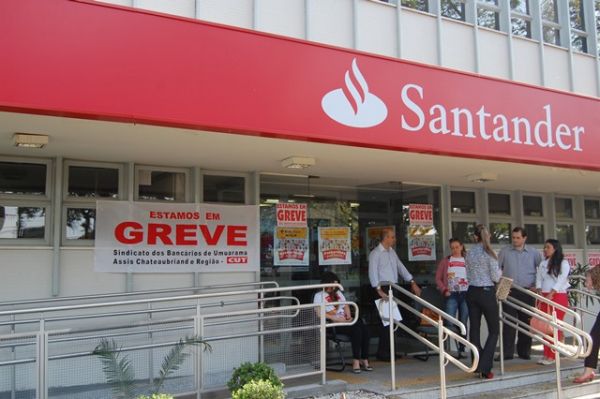 No segundo dia, bancários fecham 7.282 agências e greve se fortalece