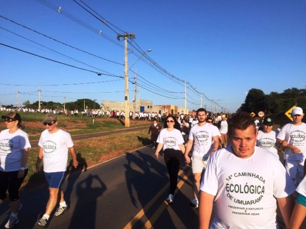 Bancários realizam a 14º Caminhada Ecológica de Umuarama