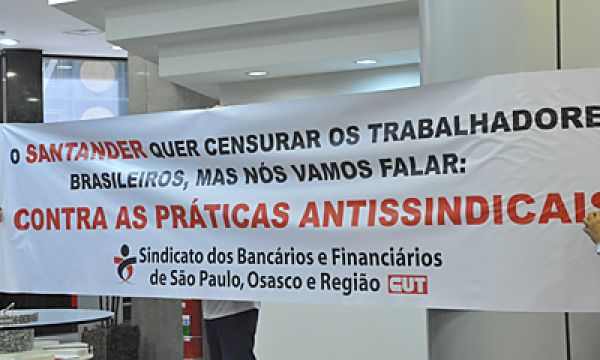 Dia Internacional de Luta protesta contra práticas antissindicais do Santander