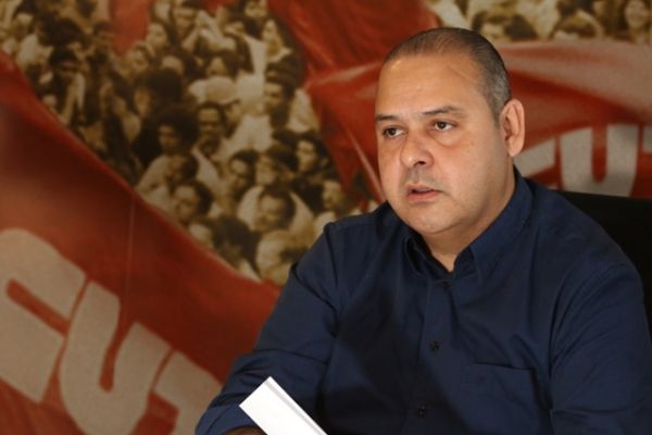 Presidente da CUT alerta: o golpe não é contra Dilma, é contra os/as trabalhadores/as