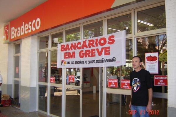 Greve dos bancários paralisa 9.386 agências no 7º dia em todo país