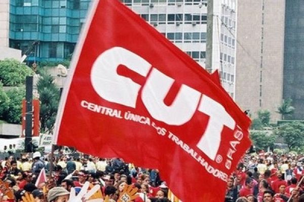 CUT divulga calendário de lutas contra política econômia e em defesa da democracia