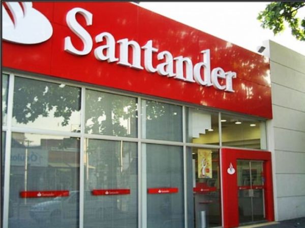 Santander fecha terceiro trimestre com lucro de R$ 5,3 bilhões e mais de 2,4 mil demissões