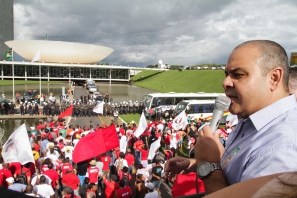 CUT convoca ato nesta terça-feira (28) contra rumos da economia em vários estados