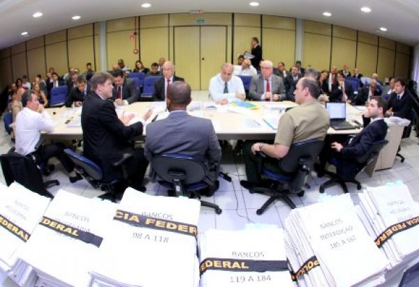 Polícia Federal multa 12 bancos em R$ 1,573 milhão por falhas na segurança