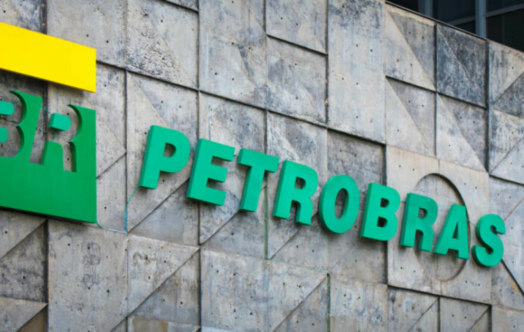 Petrobras anuncia concurso para 2023 com mais de mil vagas. Veja como se inscrever