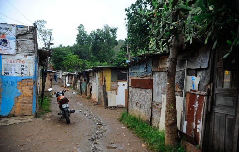 Pobreza chega ao pior nível em 10 anos nas metrópoles do país