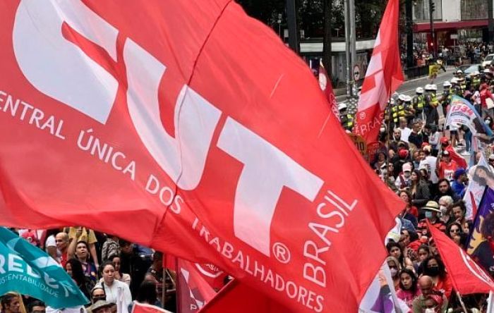 Política de valorização do salário mínimo foi conquista da CUT e demais centrais