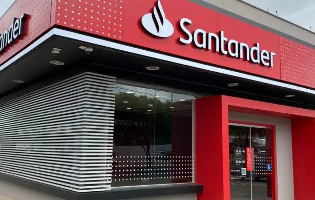 Presidente do Santander prioriza consumo em detrimento do atendimento bancário