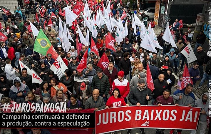 Pressão de trabalhadores que ajudou a derrubar juros segue em 2024