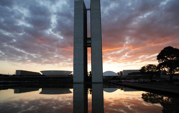 Projeto de lei que retira da Caixa exclusividade de gestão do FGTS é reprovado por 97%