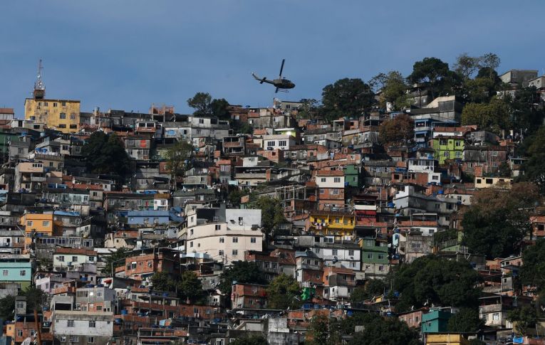 Projeto Mães da Favela quer conectar à internet 2 milhões de pessoas - Programa se expandirá por todo o país