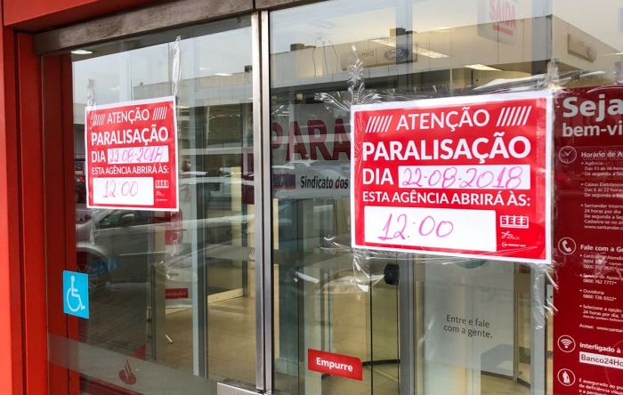 Proposta de retirada de direitos leva bancários à paralisação parcial; negociação continua nesta quinta