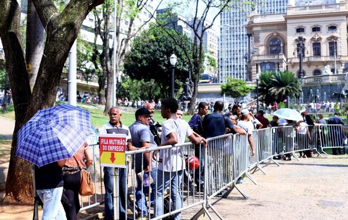 Quase 28 milhões de brasileiros estão sem trabalho