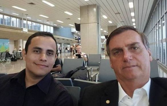 Quem é Tercio Arnaud Tomaz, elo mais forte entre Bolsonaro e a rede de páginas derrubadas pelo Facebook sob acusação de espalharem notícias falsas