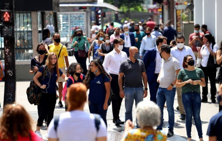 Renda de trabalhador caiu 6,9% e dividendos de acionistas subiram 24% em 2022