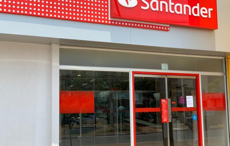 Representantes dos funcionários debatem pautas de saúde com o Santander