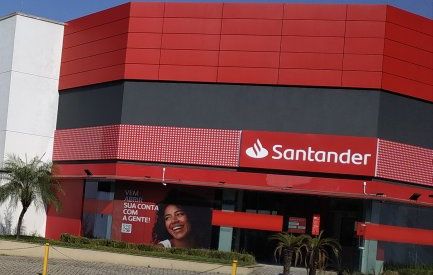 Santander insiste no atendimento até às 18h