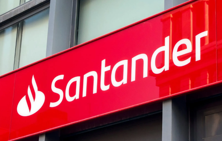 Santander lucra R$ 2,14 bilhões no trimestre