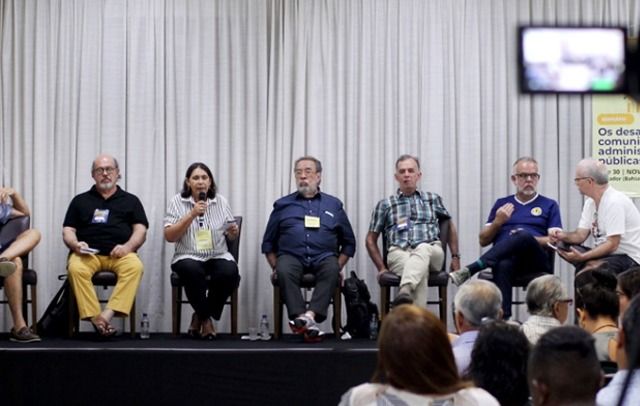 Seminário debate importância de comunicação unitária