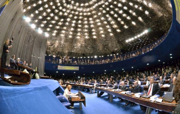 Senado já debate projeto de reforma trabalhista, agora PLC 38