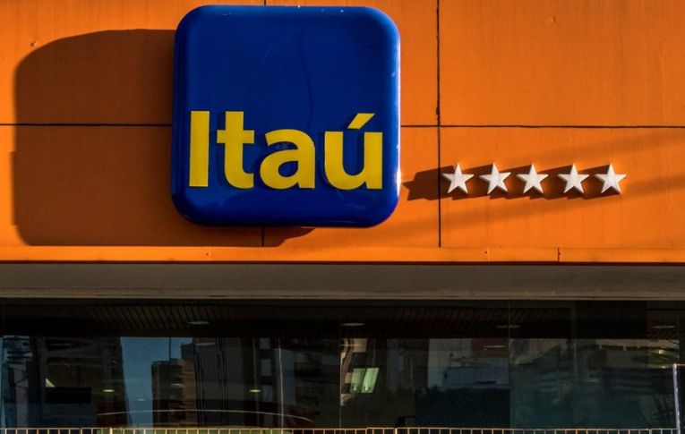 Sindicato conquista reintegração de funcionária do Itaú, pela segunda vez