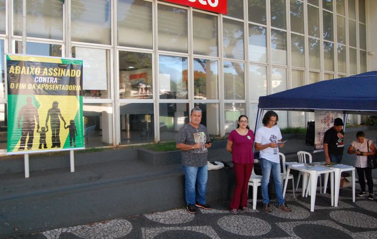 Sindicato de Umuarama iniciou a coleta de assinaturas contra a Reforma da Previdência