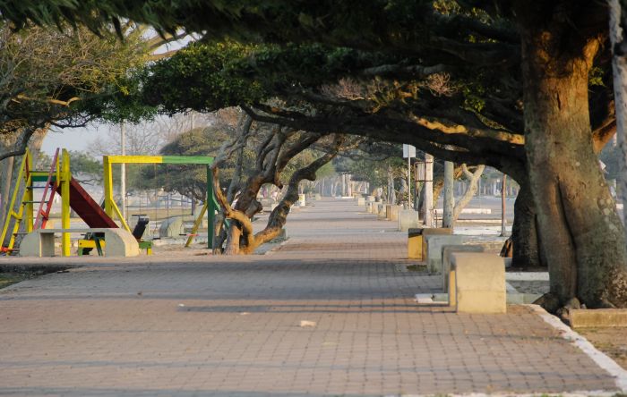 Só lockdown pode salvar o Brasil da tragédia, afirmam especialistas