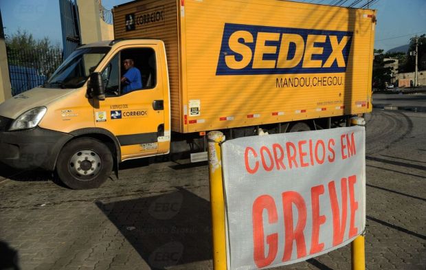 Trabalhadores dos Correios denunciam desmonte dos serviços públicos