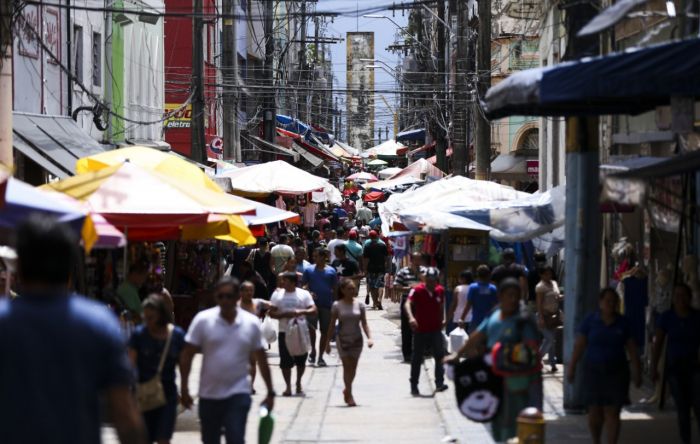 Trabalhadores informais serão os mais prejudicados com reforma de Bolsonaro