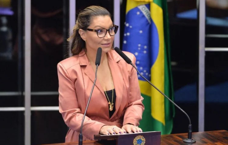 Ataques a Janja mostram incômodo com mulheres que rompem papéis de gênero, dizem especialistas