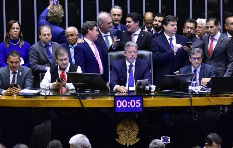 Câmara aprova PEC da reforma tributária