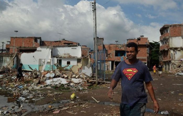 Descaso com pandemia escancara perda na renda das famílias e mortes de trabalhadores