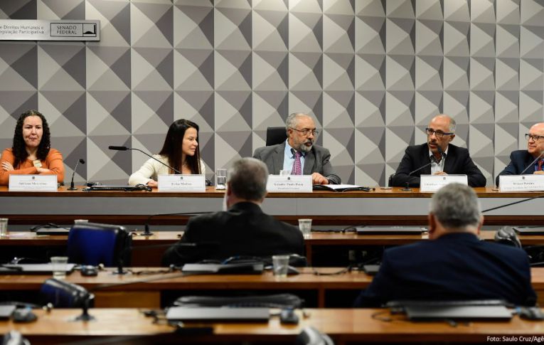 Senado debate redução da jornada