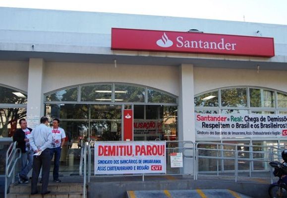 Demitiu, parou, no Santander de Umuarama