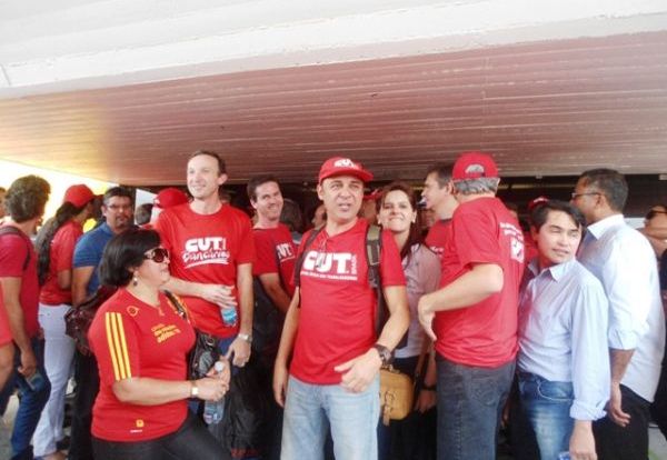 Pactu em Brasília na luta contra o PL 4330